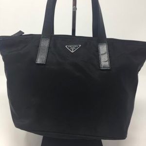 RARE 100% VINTAGE PRADA NYLON VELA BAG